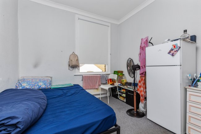 371 & 371a Roman Road, London, E3 5QR 6