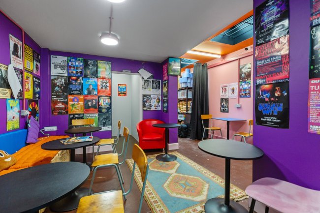 371 & 371a Roman Road, London, E3 5QR 6