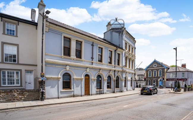 Constitutional Buildings, Canon St, Aberdare, CF44 7AW 9