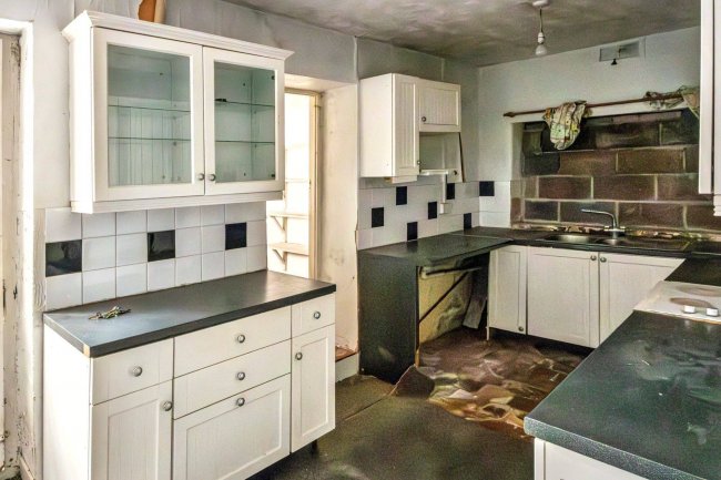 43 Church Street, Maiden Bradley, Warminster, Wiltshire BA12 7HW 7