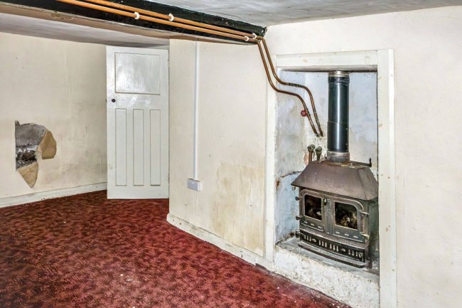 43 Church Street, Maiden Bradley, Warminster, Wiltshire BA12 7HW 7