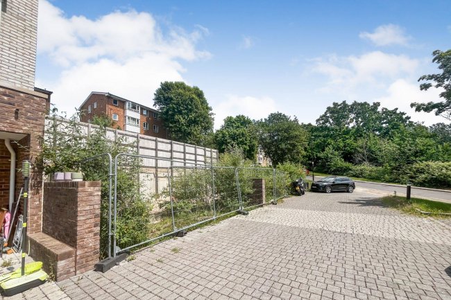 Land to the south of 73 -131 Marston Way, Upper Norwood, London SE19 3JB 6