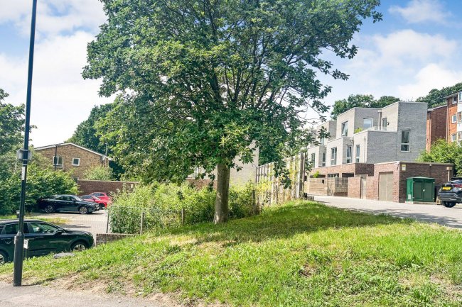 Land to the south of 73 -131 Marston Way, Upper Norwood, London SE19 3JB 6