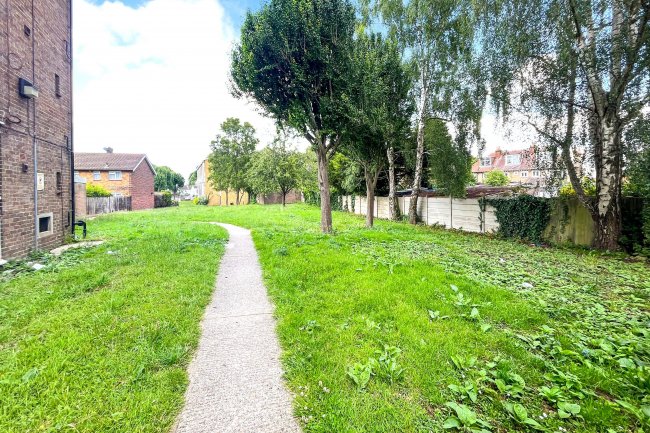 Land Adjacent To Academy Gardens Croydon CR0 6QH 8