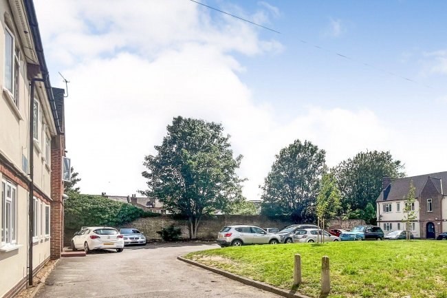 Land South Of 25-39 Drovers Road South Croydon CR2 6PR 7