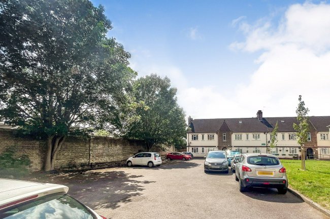 Land South Of 25-39 Drovers Road South Croydon CR2 6PR 7