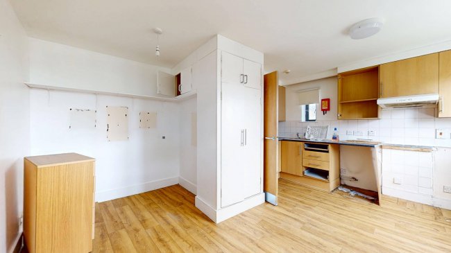 53 Marlborough Road, Archway, London, N19 4NA 3