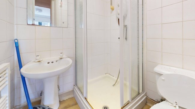 53 Marlborough Road, Archway, London, N19 4NA 3