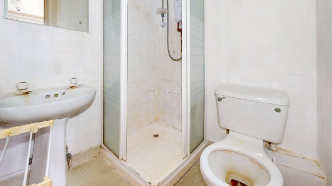 53 Marlborough Road, Archway, London, N19 4NA 3