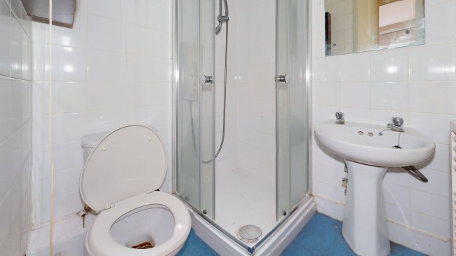 53 Marlborough Road, Archway, London, N19 4NA 3