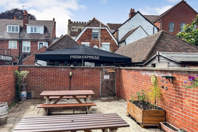 12 St Mary's St, Wallingford OX10 0EW 3