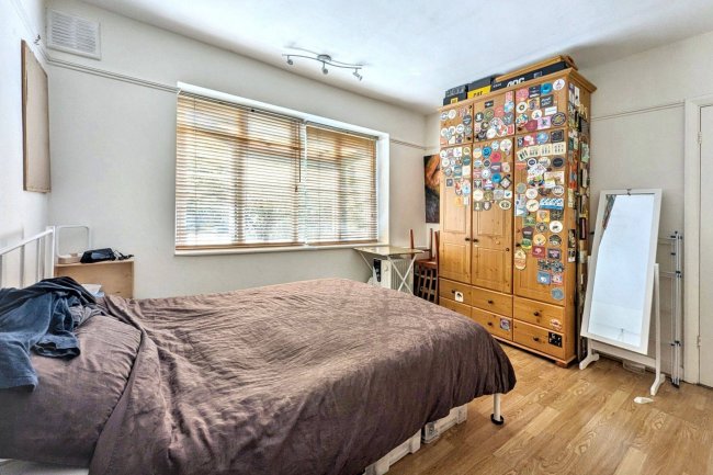 12a Cintra Court, Patterson Road, London SE19 2LB 6