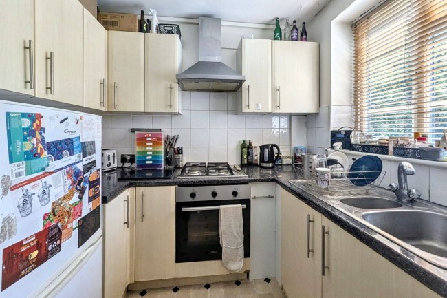 12a Cintra Court, Patterson Road, London SE19 2LB 6