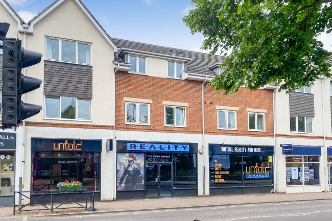 165-167 Fleet Road, Fleet GU51 3PD 9