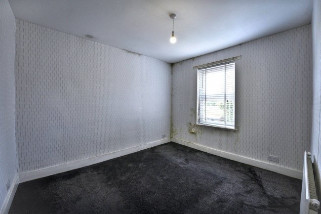 58 Carmichael Road, South Norwood, London SE25 5LX 4