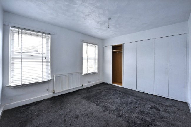 58 Carmichael Road, South Norwood, London SE25 5LX 4