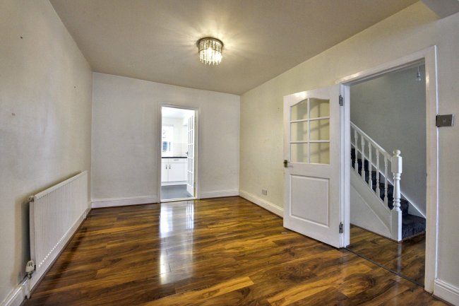 58 Carmichael Road, South Norwood, London SE25 5LX 4