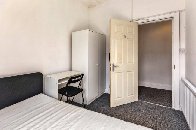 52/54 County Street, Oldham, Manchester, OL8 3RN 6