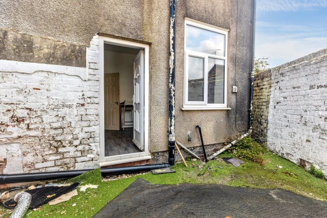 52/54 County Street, Oldham, Manchester, OL8 3RN 6