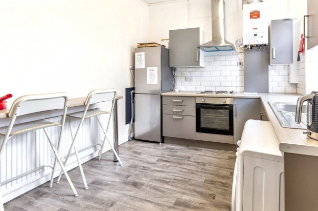 52/54 County Street, Oldham, Manchester, OL8 3RN 6