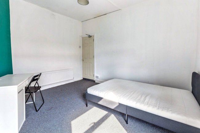 52/54 County Street, Oldham, Manchester, OL8 3RN 6