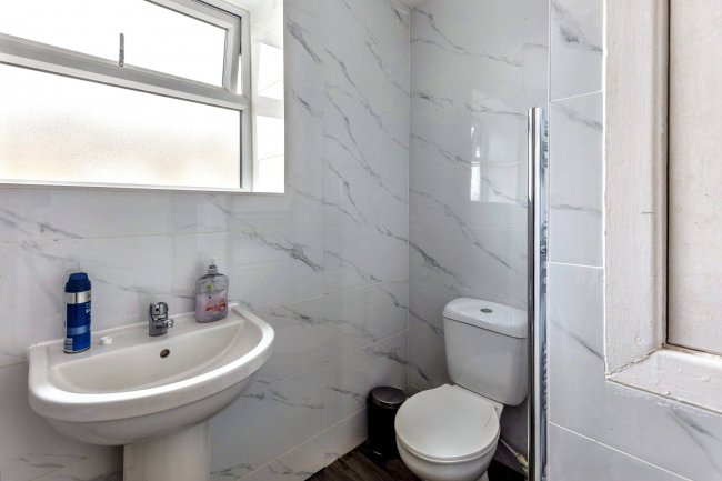 52/54 County Street, Oldham, Manchester, OL8 3RN 6