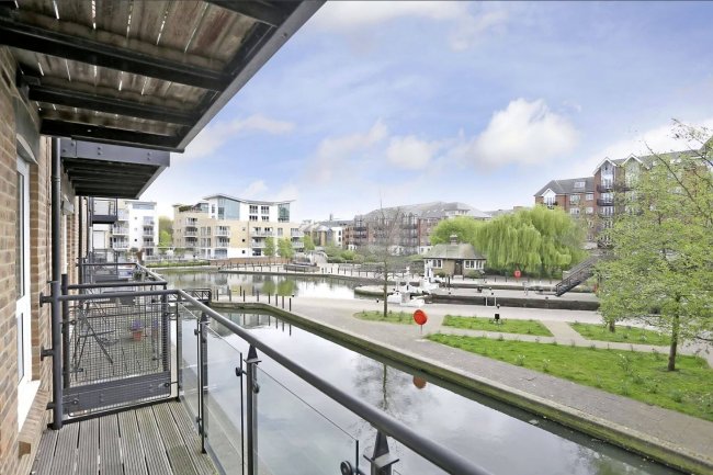 Apartment 9 Canute House, Durham Wharf Drive, Brentford TW8 8HP 9