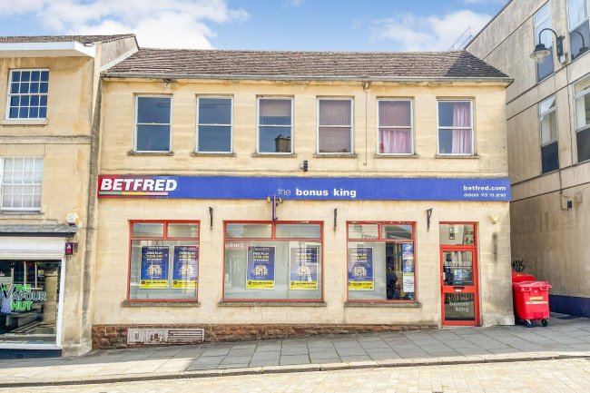 67 Market Place, Chippenham, Wiltshire, SN15 3HG 10