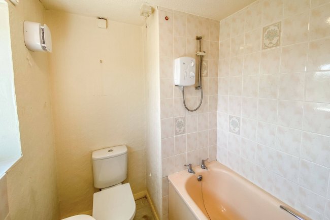 4 Hatfields, Marden, Devizes, Wiltshire, SN10 3RL 9