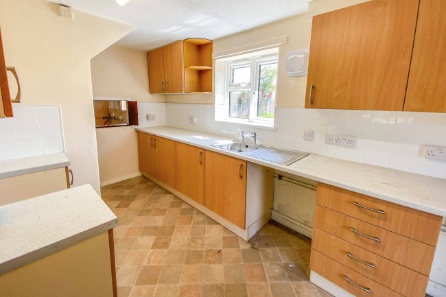 4 Hatfields, Marden, Devizes, Wiltshire, SN10 3RL 9