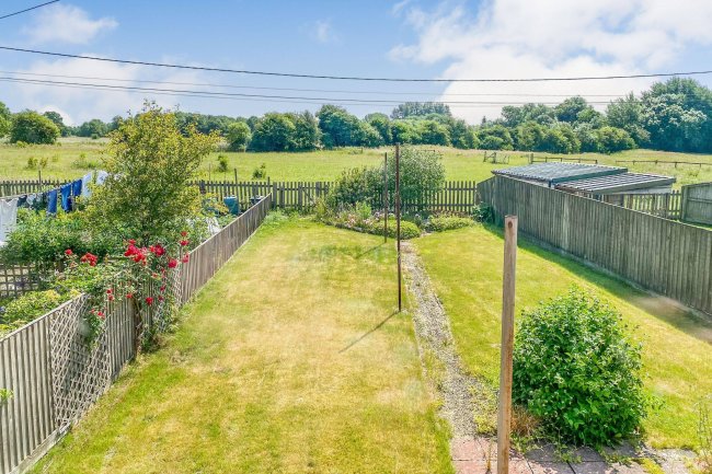4 Hatfields, Marden, Devizes, Wiltshire, SN10 3RL 9