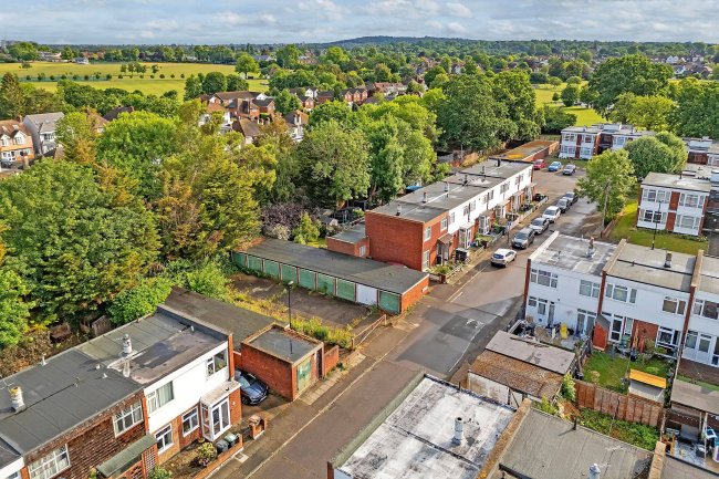 Garages between 45 & 47 Aldersgrove Avenue, Mottingham, London, SE9 4PH 4