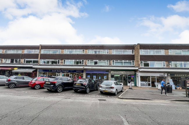 21 Park Parade Central, Hazlemere, HP15 7AA 5