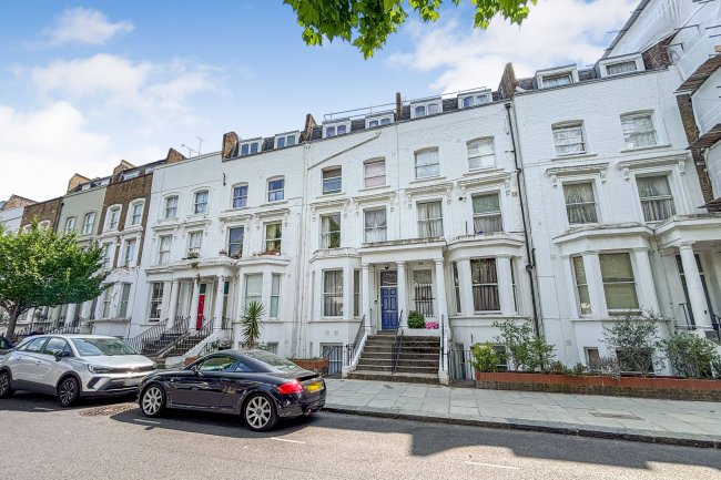 63B Cornwall Crescent, London W11 1PJ 10