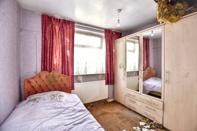 52 Churchmanor Way, Abbey Wood, London SE2 9HP 8