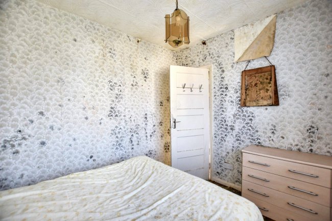 52 Churchmanor Way, Abbey Wood, London SE2 9HP 8