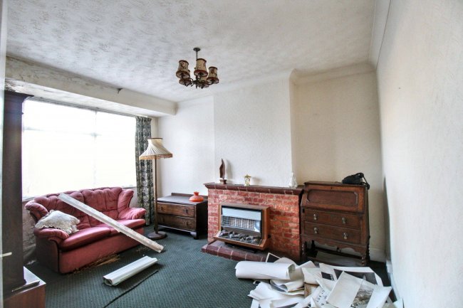 499a Upper Brentwood Road, Romford, RM2 6LA 5