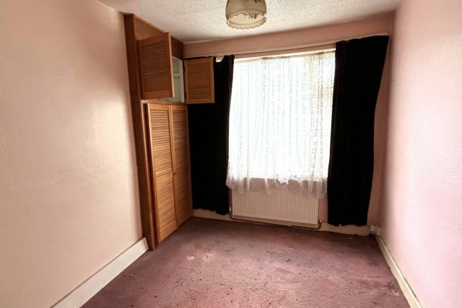 42 Ascot Road, Tooting, London SW17 9JJ 4