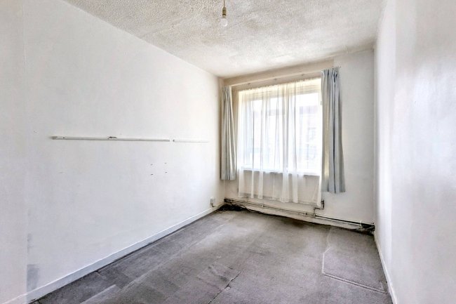 Flat 18, Bartell House, Tulse Hill, London, SW2 2LS 10