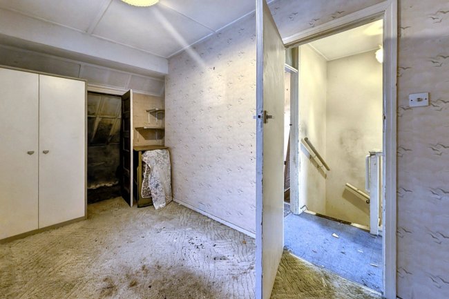 82 Grange Road, Chessington, KT9 1EY 1