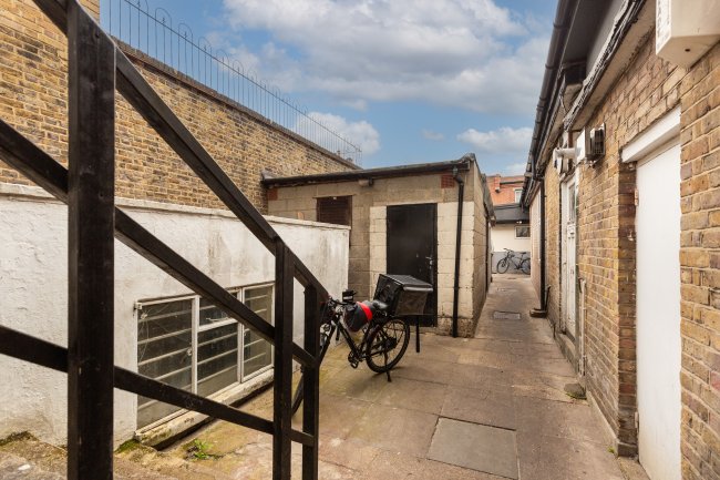 296 Walworth Road, London, SE17 2TE 3