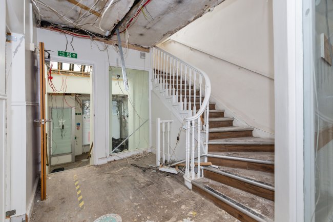 296 Walworth Road, London, SE17 2TE 3