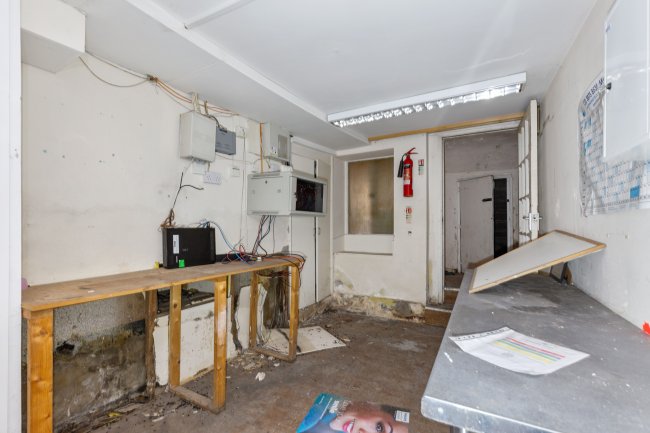 296 Walworth Road, London, SE17 2TE 3