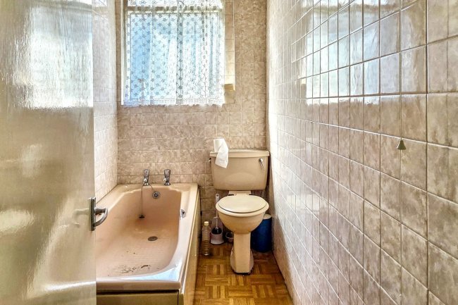 79a Drayton Road, Willesden, London, NW10 4DG 5