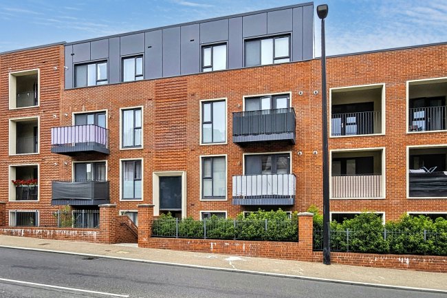 28 Suffield Lodge, Suffield Hill, High Wycombe, Buckinghamshire, HP11 2FR 5