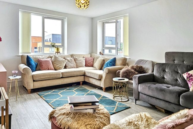 28 Suffield Lodge, Suffield Hill, High Wycombe, Buckinghamshire, HP11 2FR 5