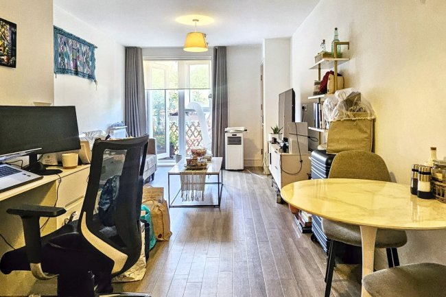 47 Suffield Lodge, Suffield Hill, High Wycombe, Buckinghamshire, HP11 2FR 4