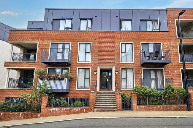 47 Suffield Lodge, Suffield Hill, High Wycombe, Buckinghamshire, HP11 2FR 4