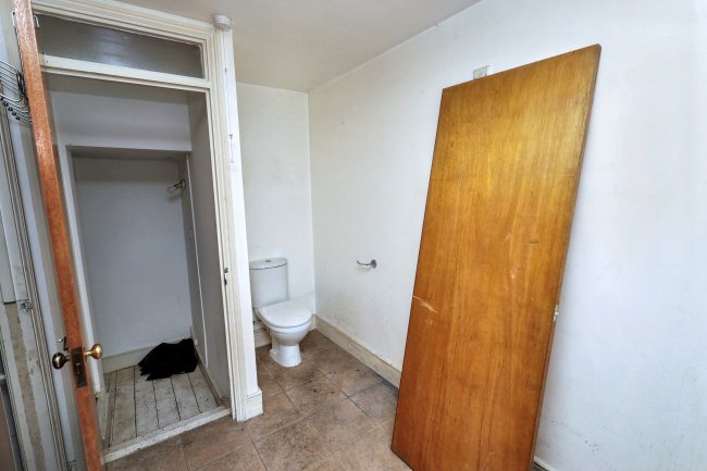 19 Sparsholt Road, Finsbury Park, London N19 4EL 10