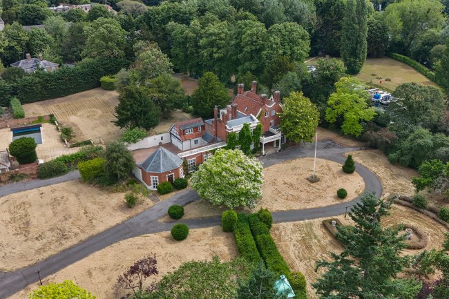 The Priory, Church Road, Old Windsor, Berkshire, SL4 2JW 5